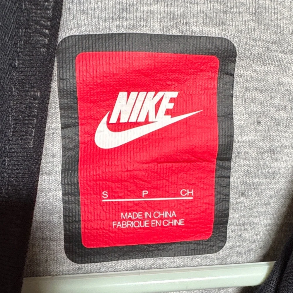 Nike Women's Size Small Hoodie - Picture 2 of 5